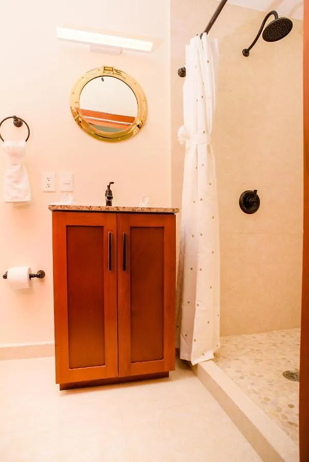 Aparthotel 2 Story Oceanfront Penthouses On Cancun Beach!